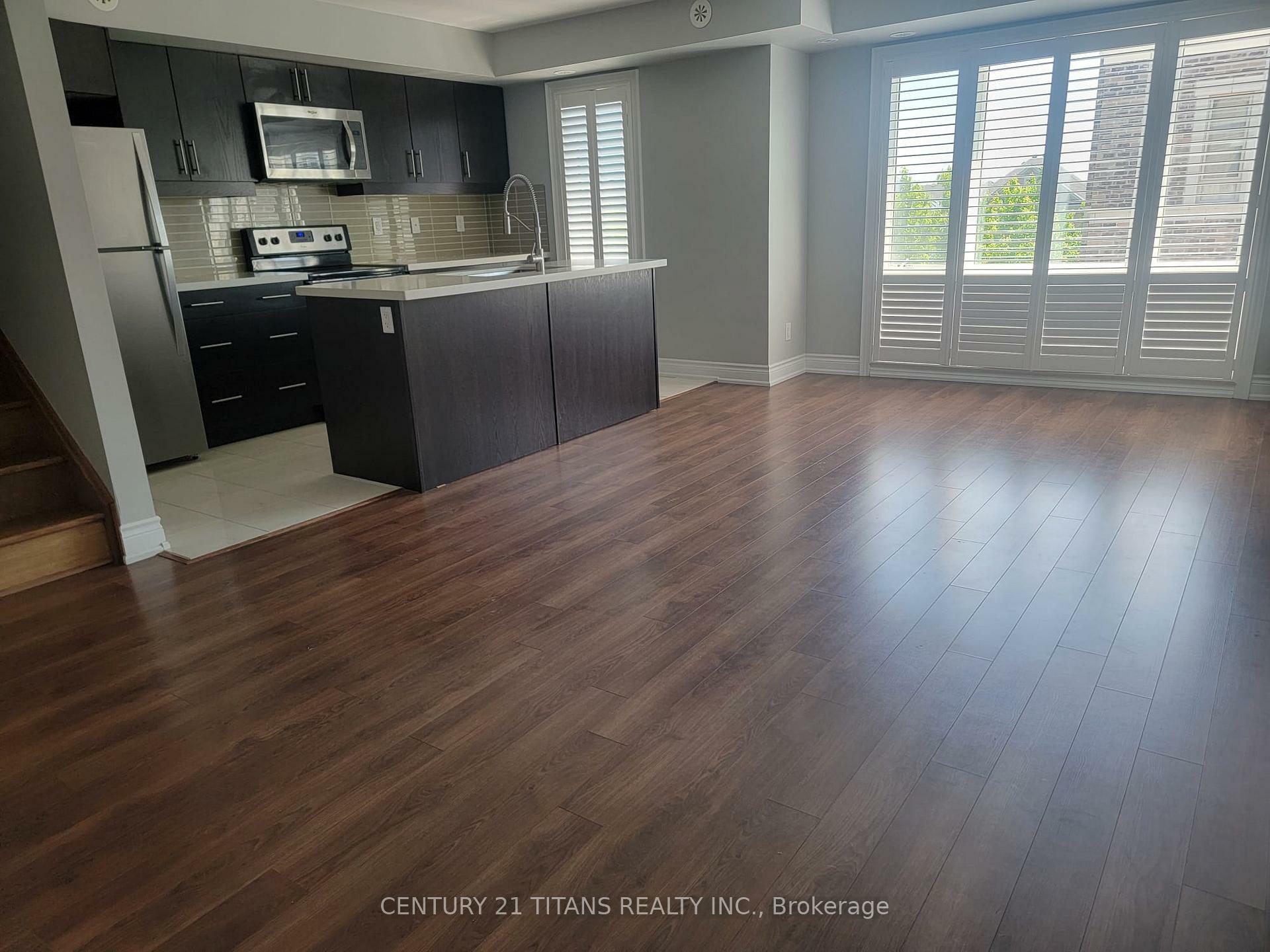 Property Photo: 60 Dunsheath Way 720 ON L6B 1N3