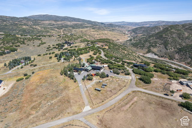 Property Photo:  1655 E Oakridge Rd  UT 84098 