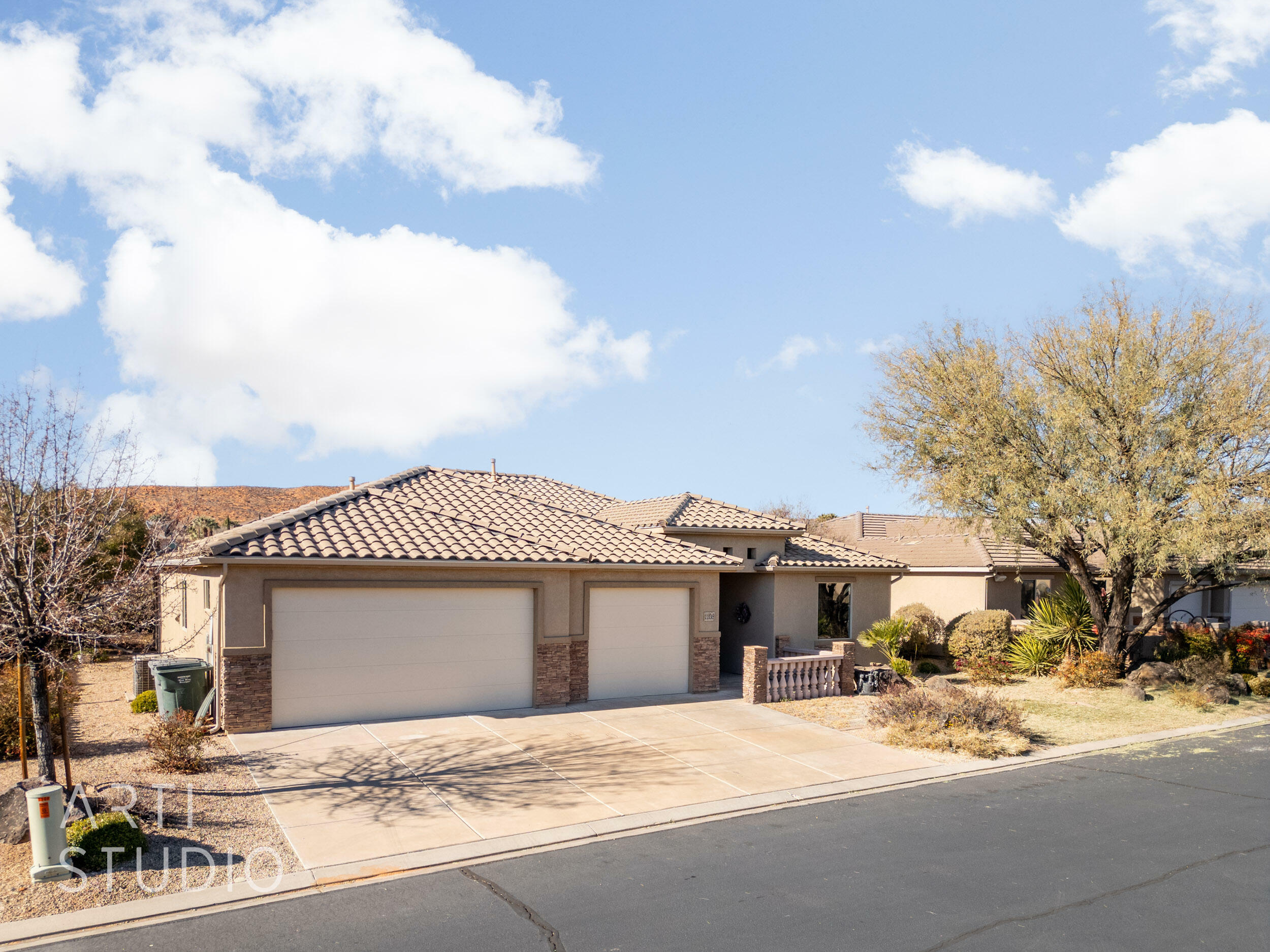 Property Photo: 1109 N Ventana Dr UT 84780