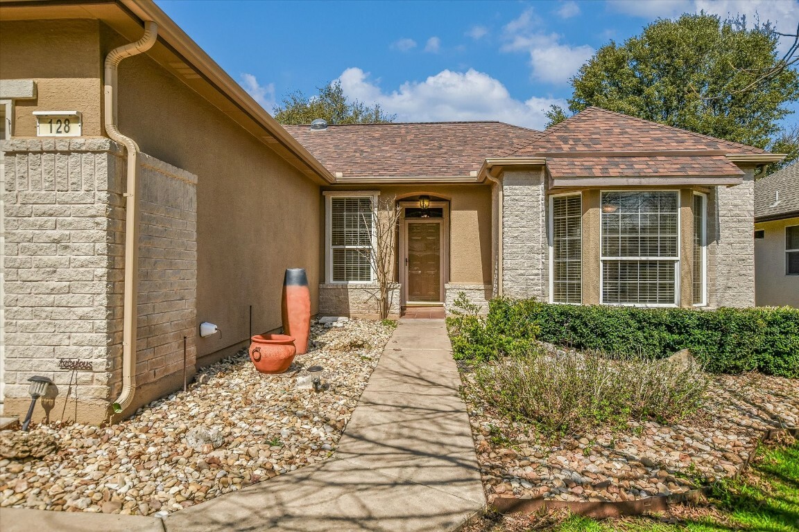 Property Photo: 128 Dewberry Drive TX 78633