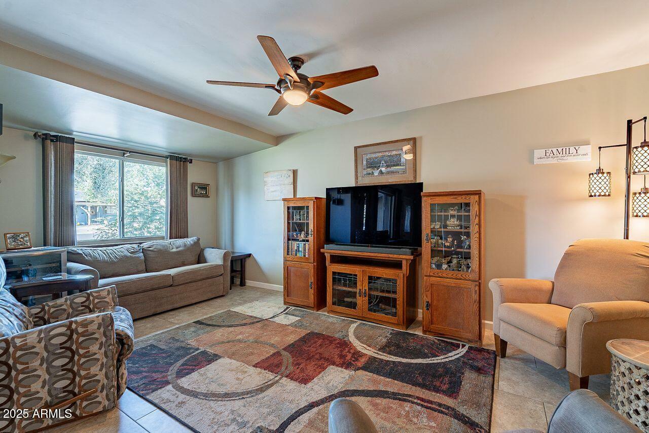 Property Photo:  1335 E Oregon Avenue  AZ 85014 