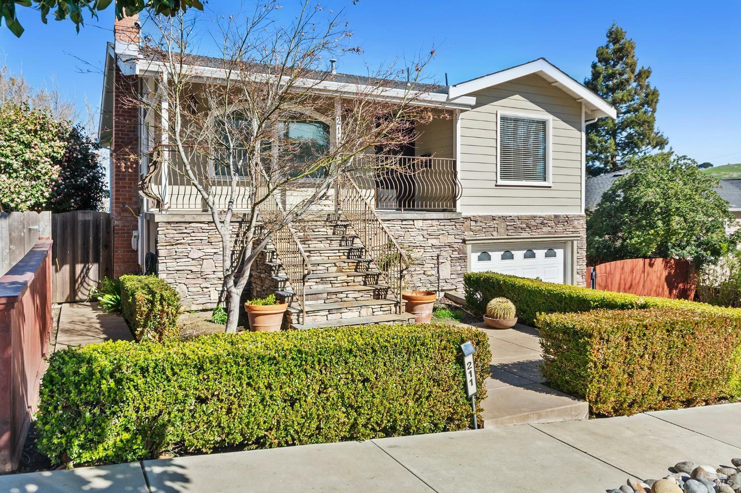 Property Photo:  211 Gilger Avenue  CA 94553 