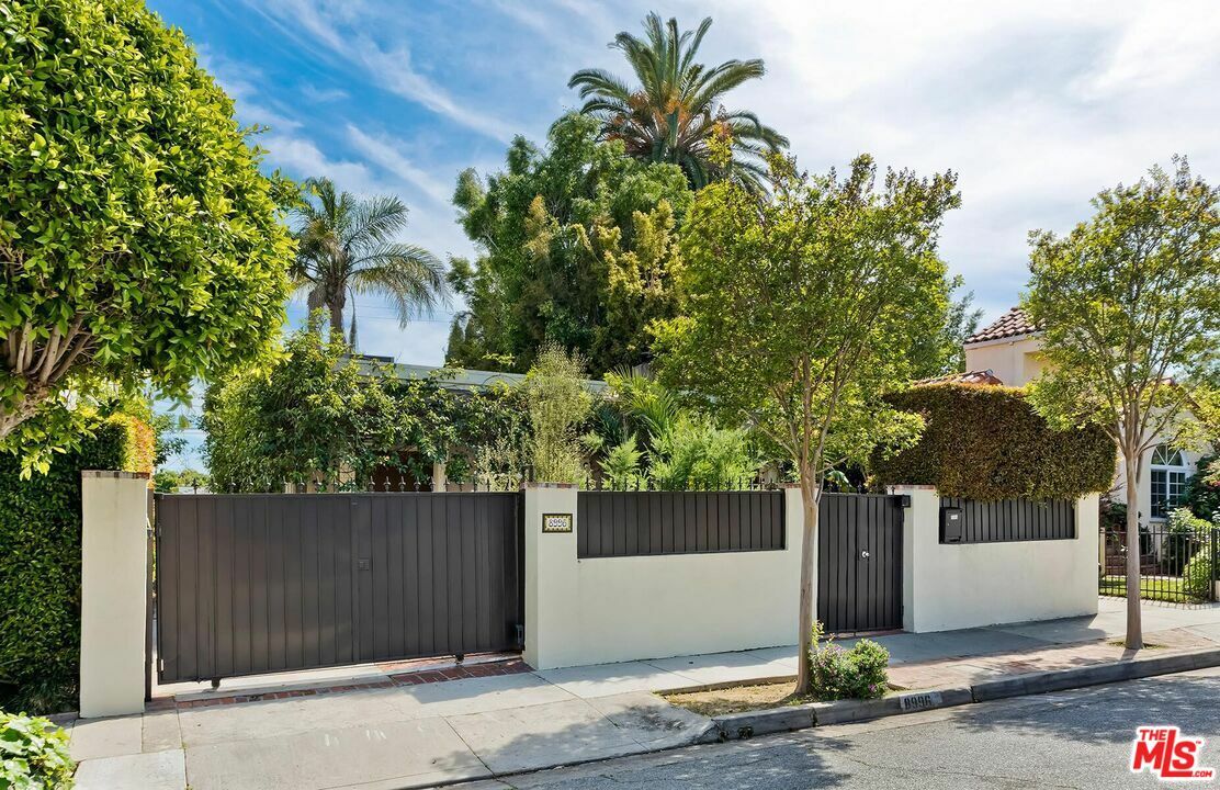 8996 Norma Pl  West Hollywood CA 90069 photo