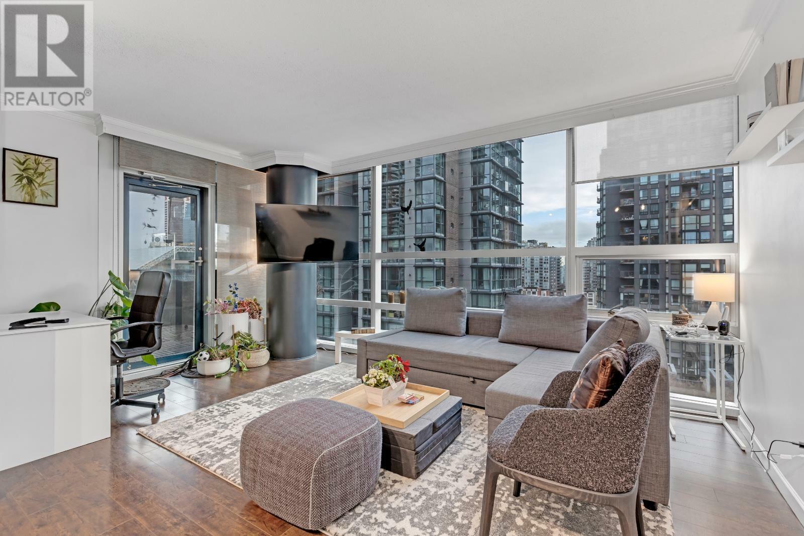 Property Photo:  1050 Burrard Street 70X  BC V6Z 2S3 