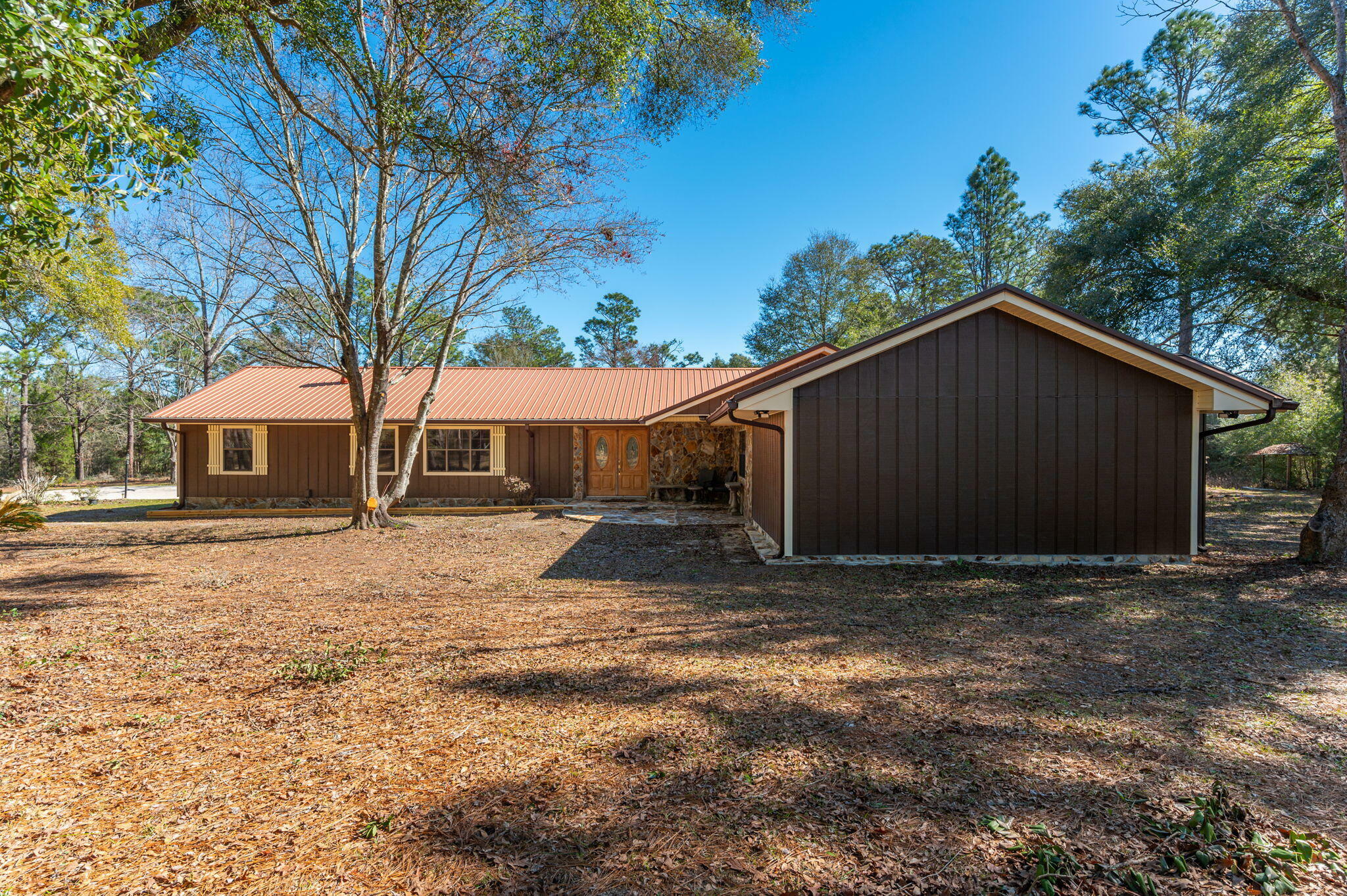 Property Photo:  1554 Kings Lake Road  FL 32433 