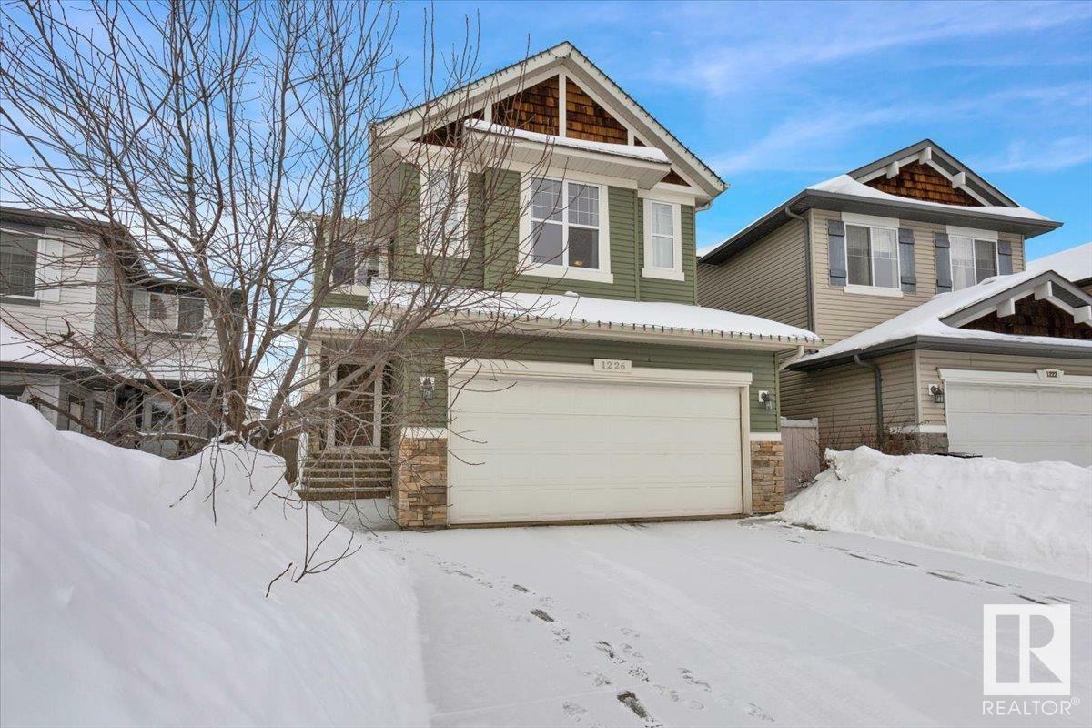 Photo de la propriété:  1226 37 Avenue NW  AB T6T 0J5 