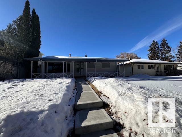 Photo de la propriété:  10224 70 Street NW  AB T6A 2T4 