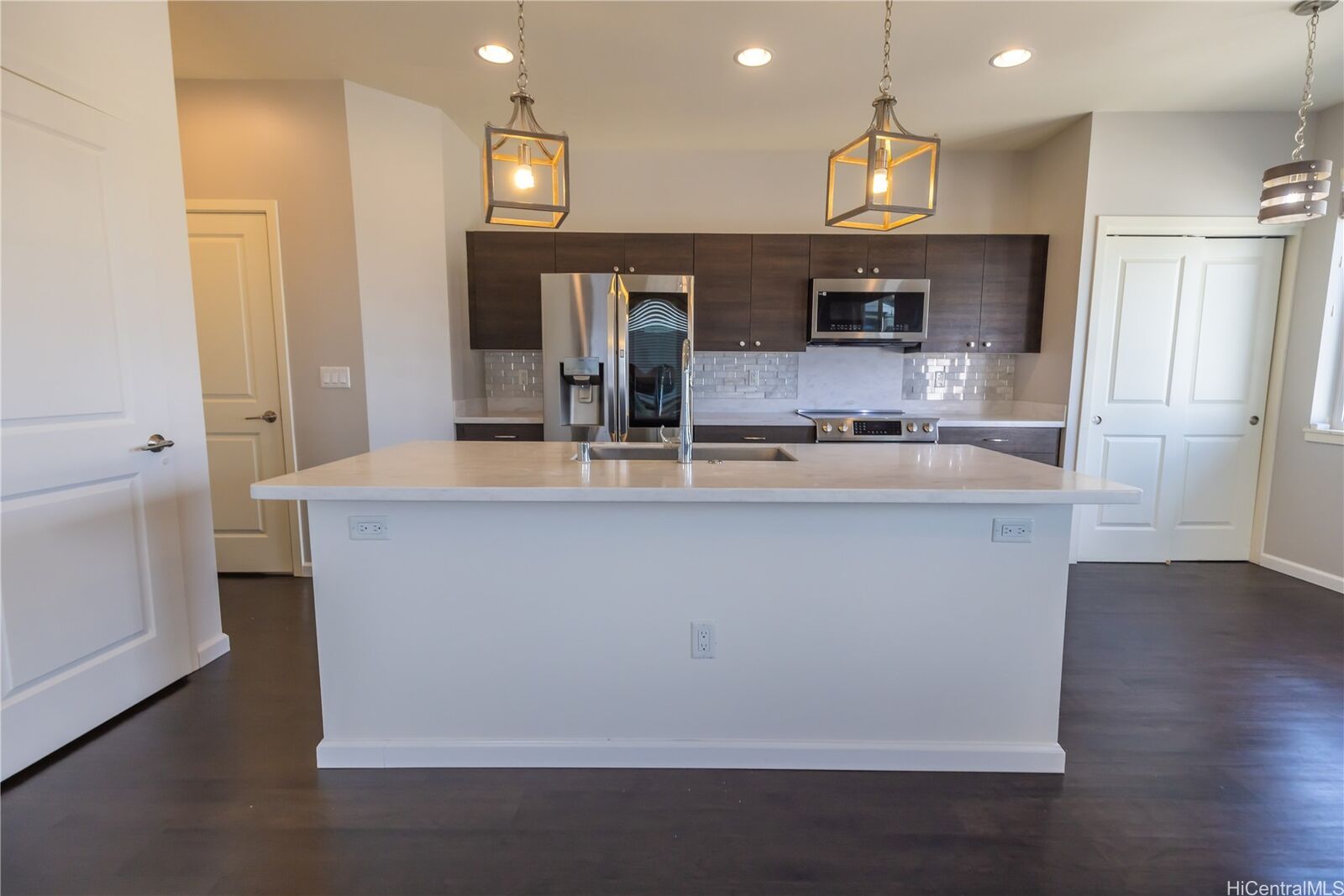 Property Photo:  91-1159 Kamakana Street 542  HI 96706 