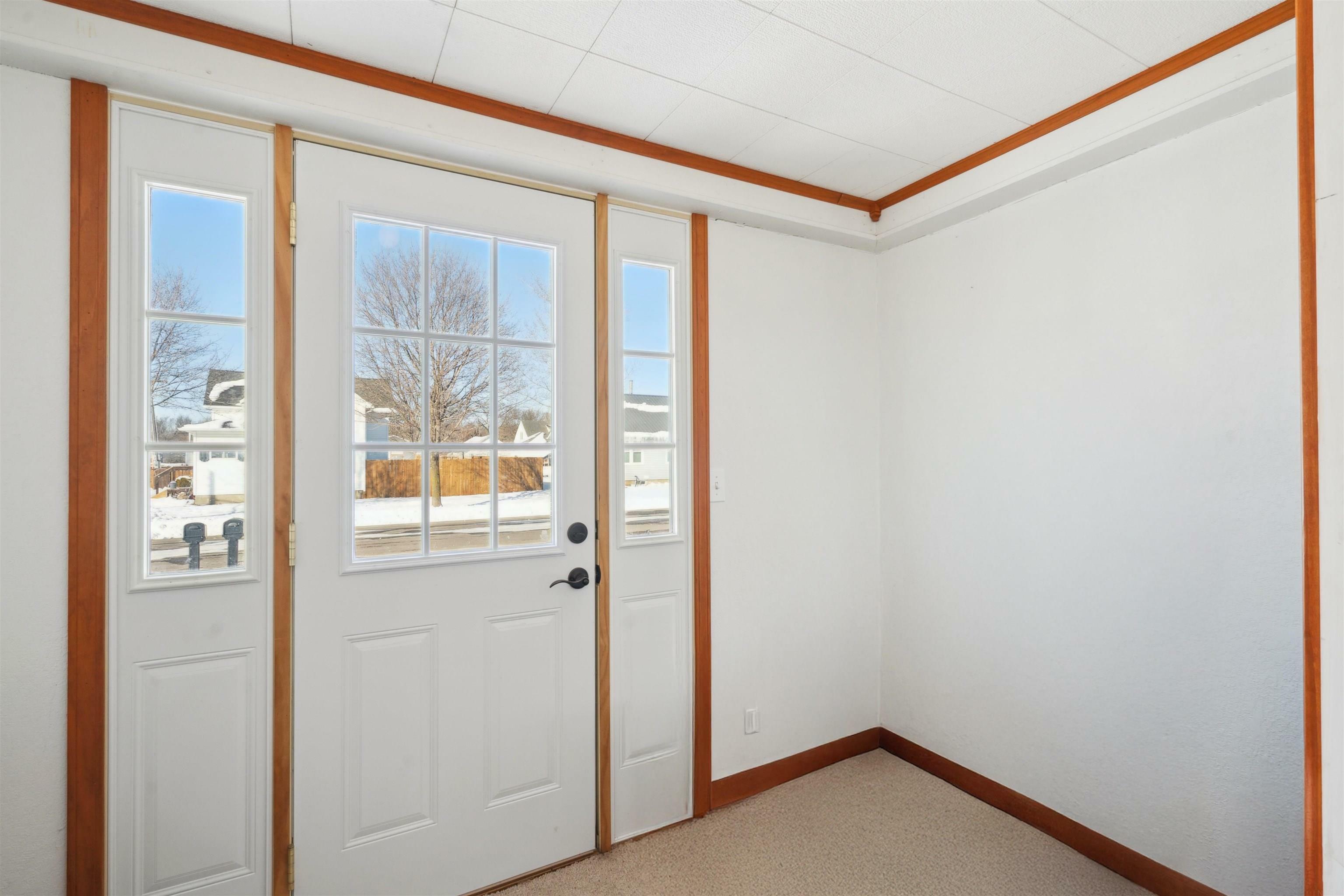Property Photo: 447 Nash Street IA 50604