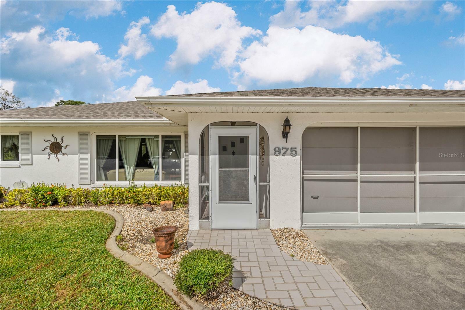 Property Photo:  975 Clearview Drive  FL 33953 