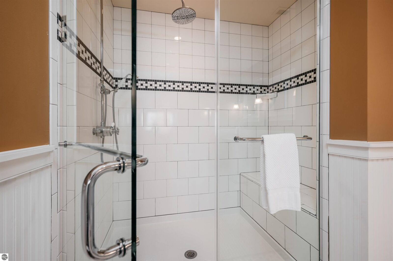 Property Photo:  2035 N US-31 N 103  MI 49686