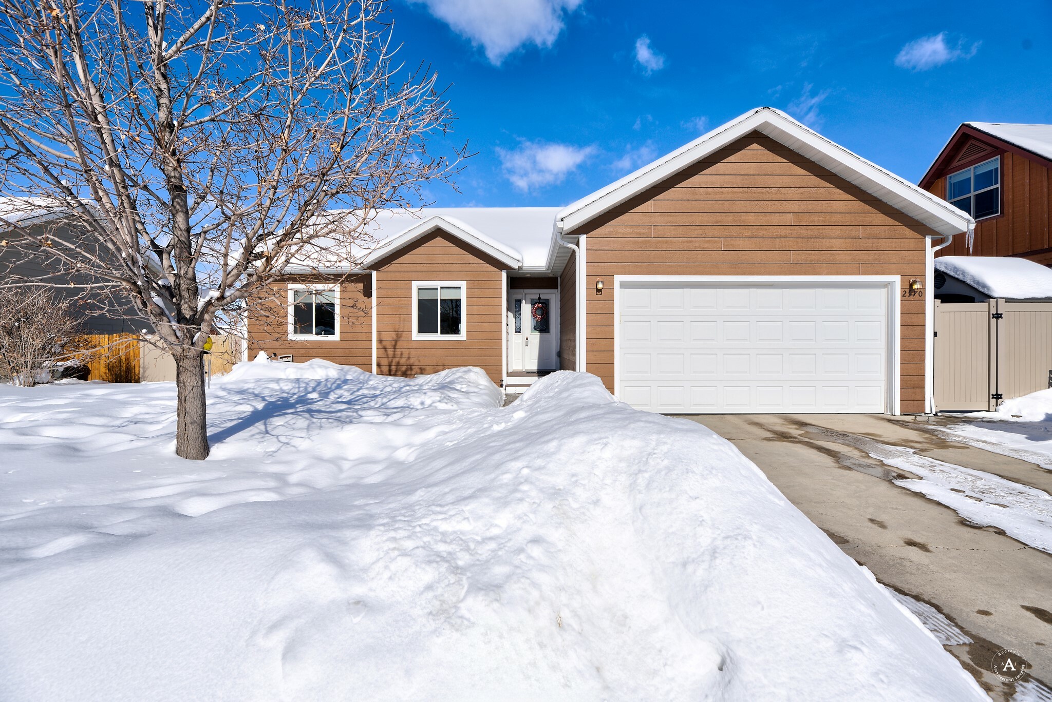 Property Photo:  2570 Knight Street  MT 59601 