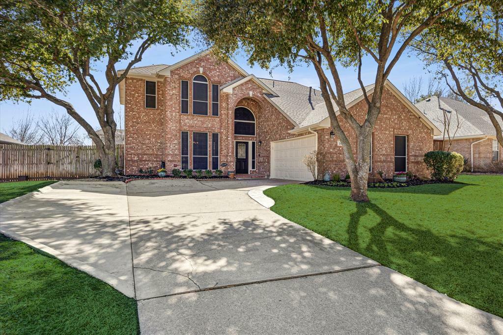 Property Photo:  319 Village Trail  TX 76262 