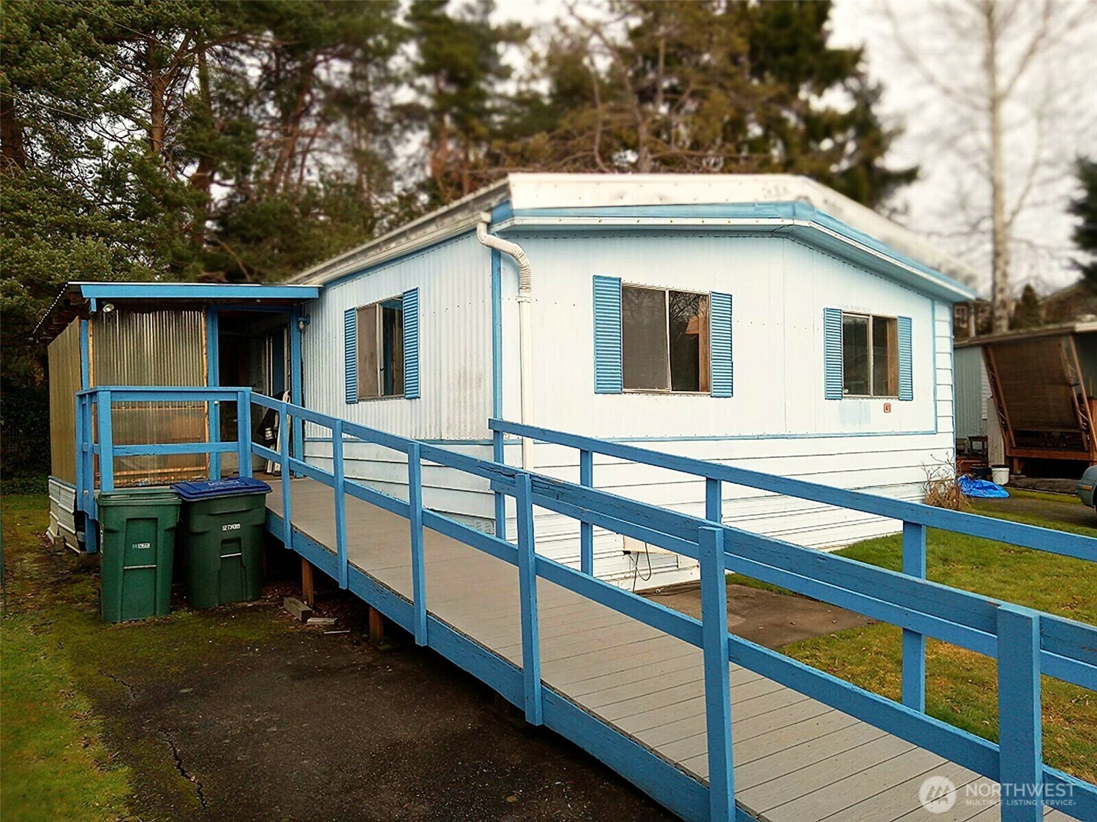 Property Photo:  2400  Donovan Avenue 41  WA 98225 