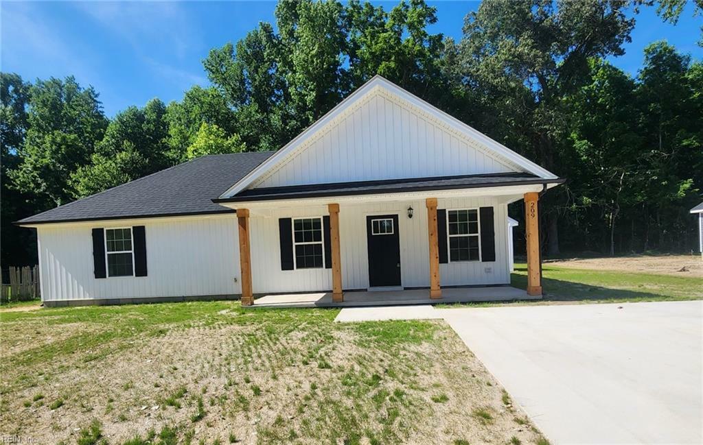 Property Photo: 204 Tatem St NC 27950