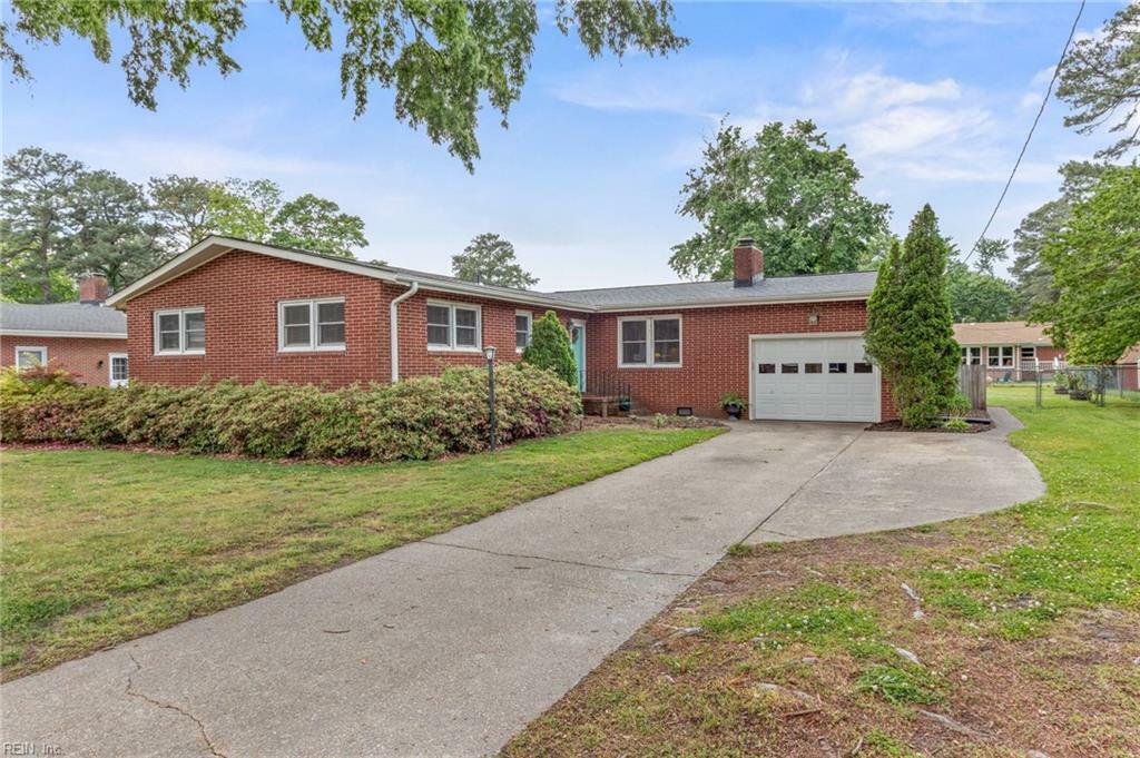 Property Photo: 3304 Lilac Dr VA 23703