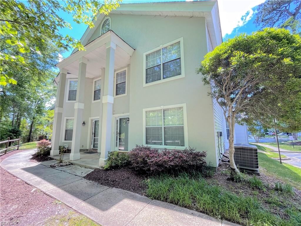 Property Photo:  537 Seahorse Rn  VA 23320 