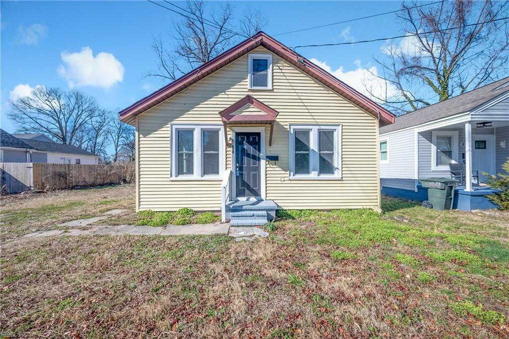 Property Photo: 415 Brightwood Ave VA 23661