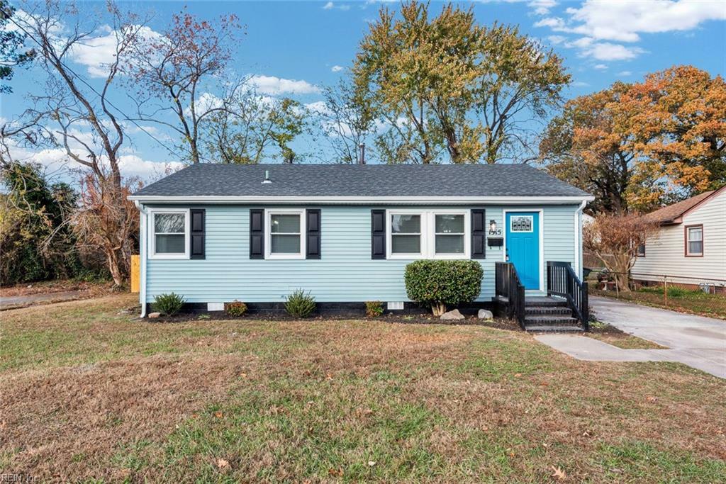 Property Photo: 1315 Saxton Dr VA 23669