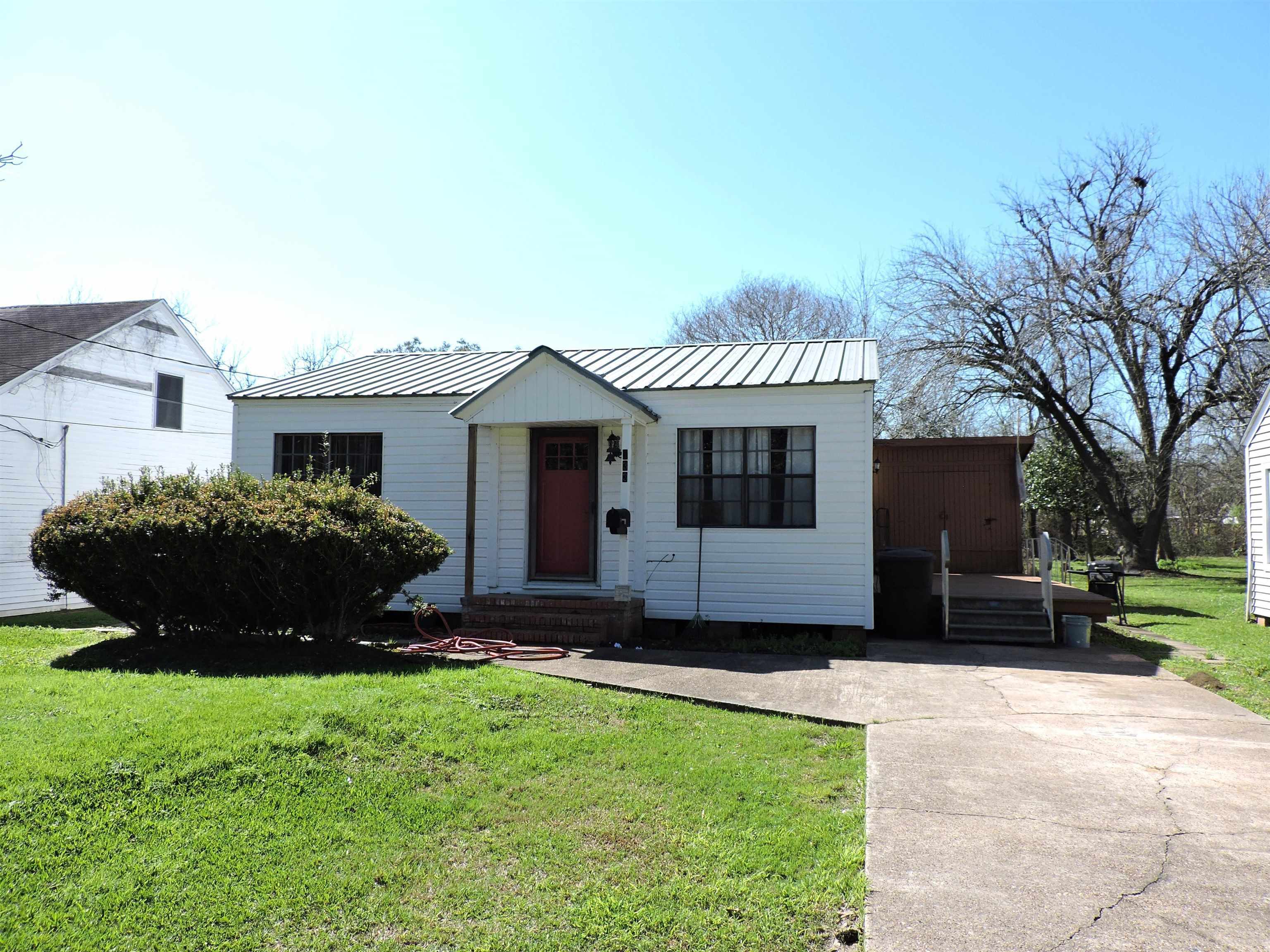 Property Photo:  133 Hilldale Dr  TX 77627 