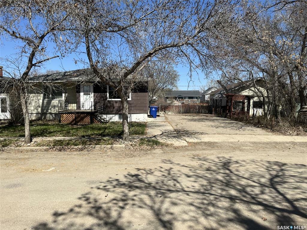 Property Photo: 211 Little Flower Avenue SK S0L 2V0