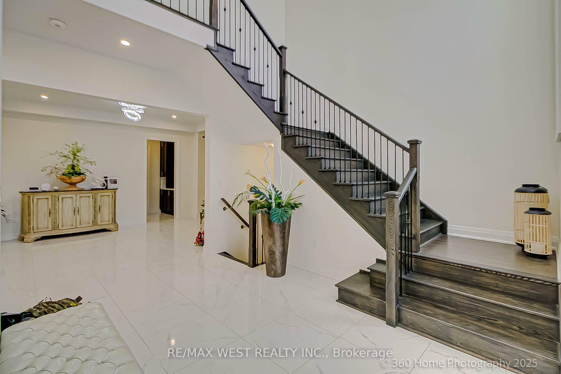 Property Photo: 106 Silk Twist Drive ON L9N 0W4