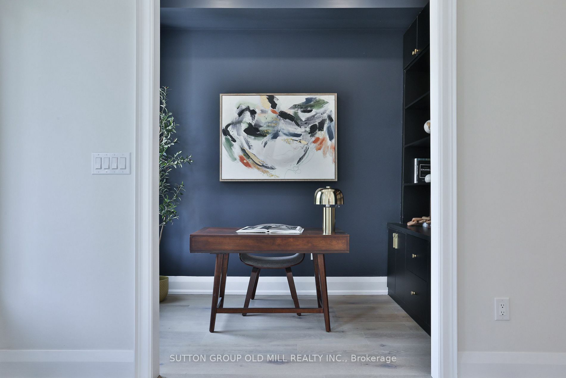 Property Photo: 303 Ridley Blvd ON M3H 1K8