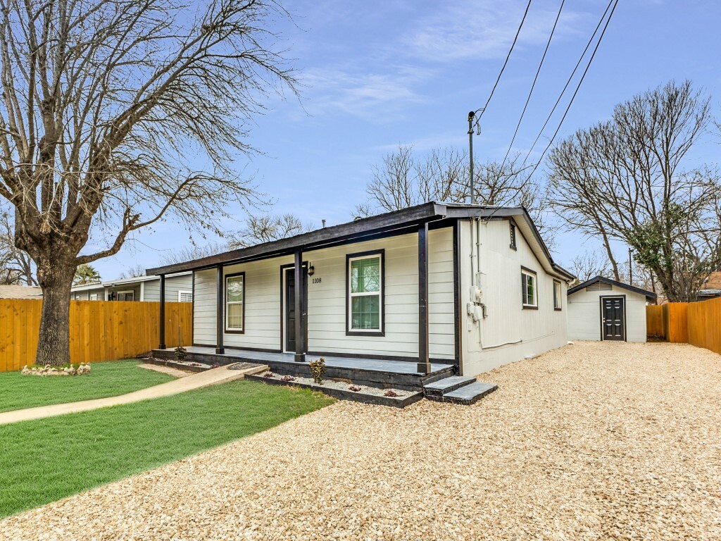 1108 Vasquez Street  Austin TX 78741 photo