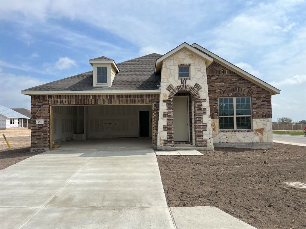Property Photo: 2513 Walking Y Road TX 78633