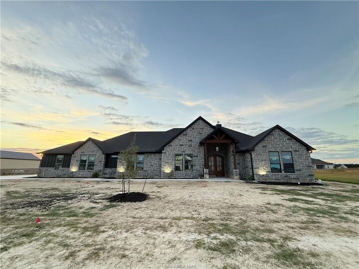 Property Photo: 7823 Luke Court TX 77808