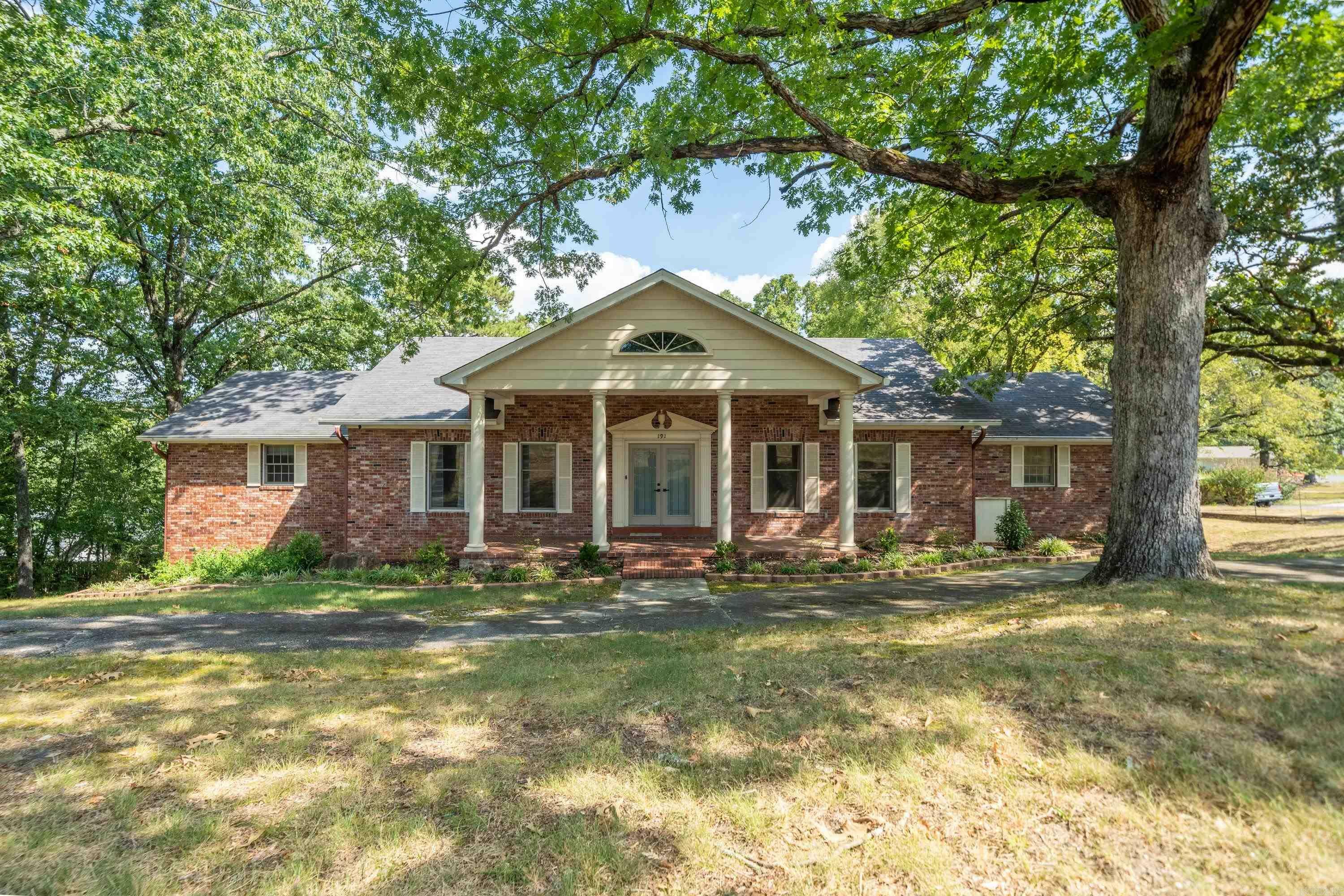Property Photo: 191 Taylor Place AR 71901