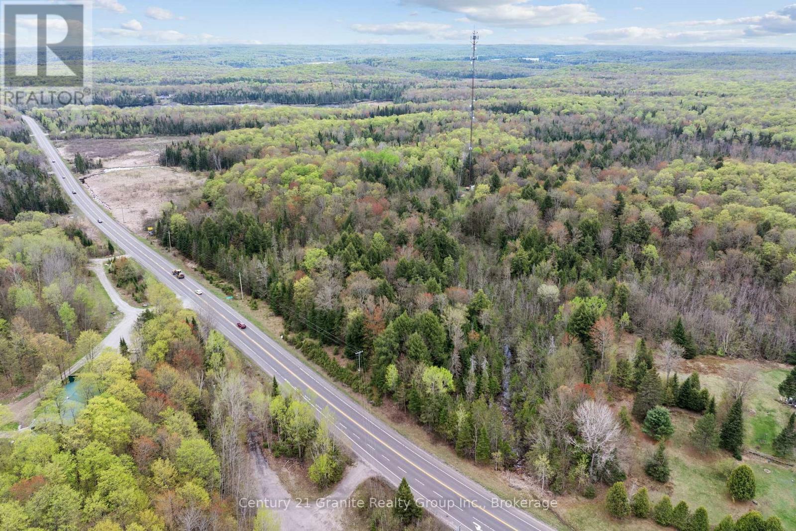 Photo de la propriété:  0 Highway 118  ON K0M 1S0 
