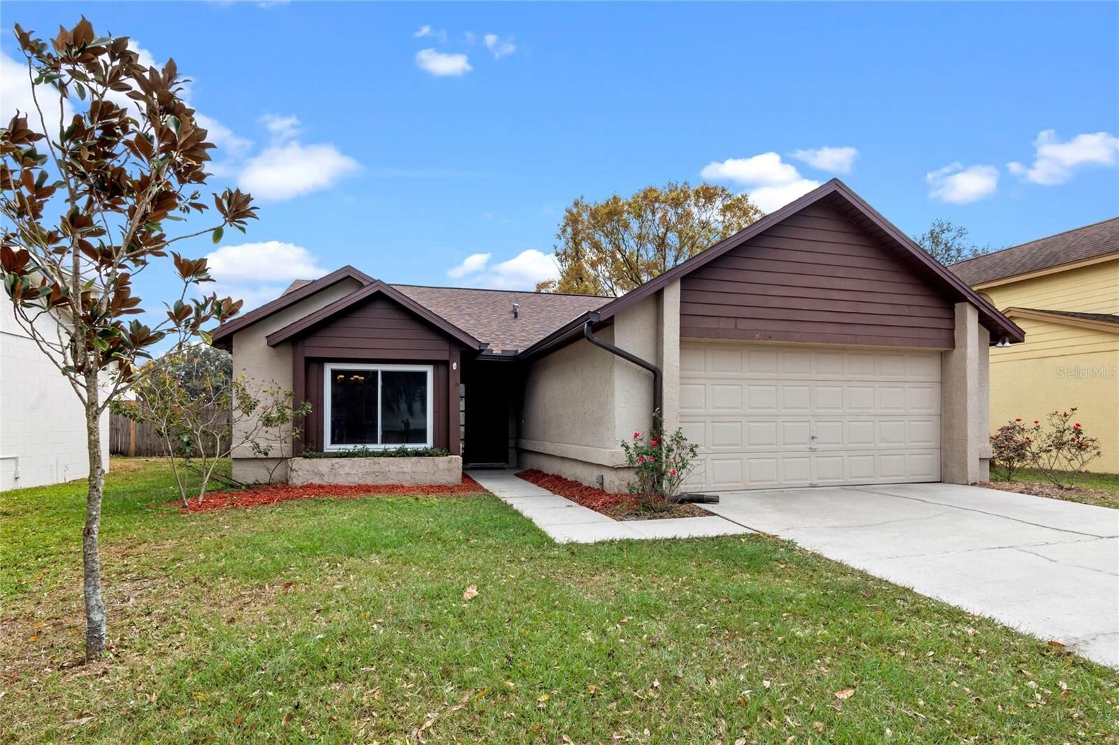 Property Photo: 1080 Abell Circle FL 32765