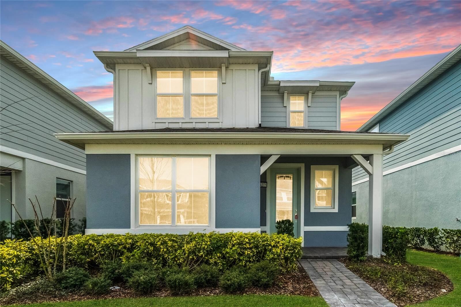Property Photo: 14218 Lanikai Beach Drive FL 32827