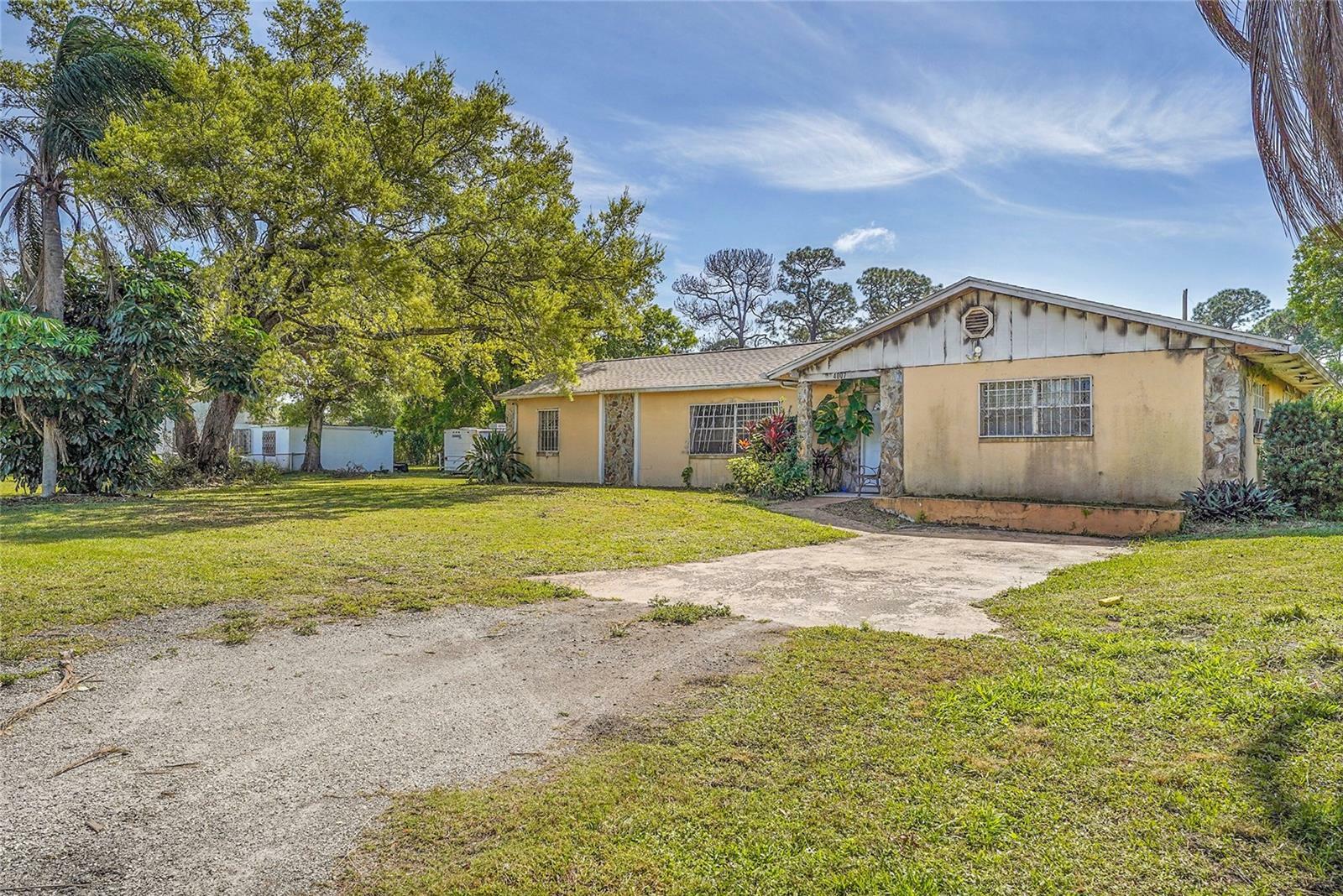 Property Photo:  4007 Avenue M  FL 34947 