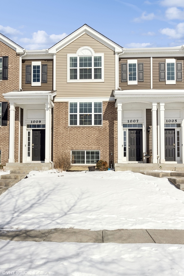 Property Photo:  1007 Charlton Lane  IL 60563 