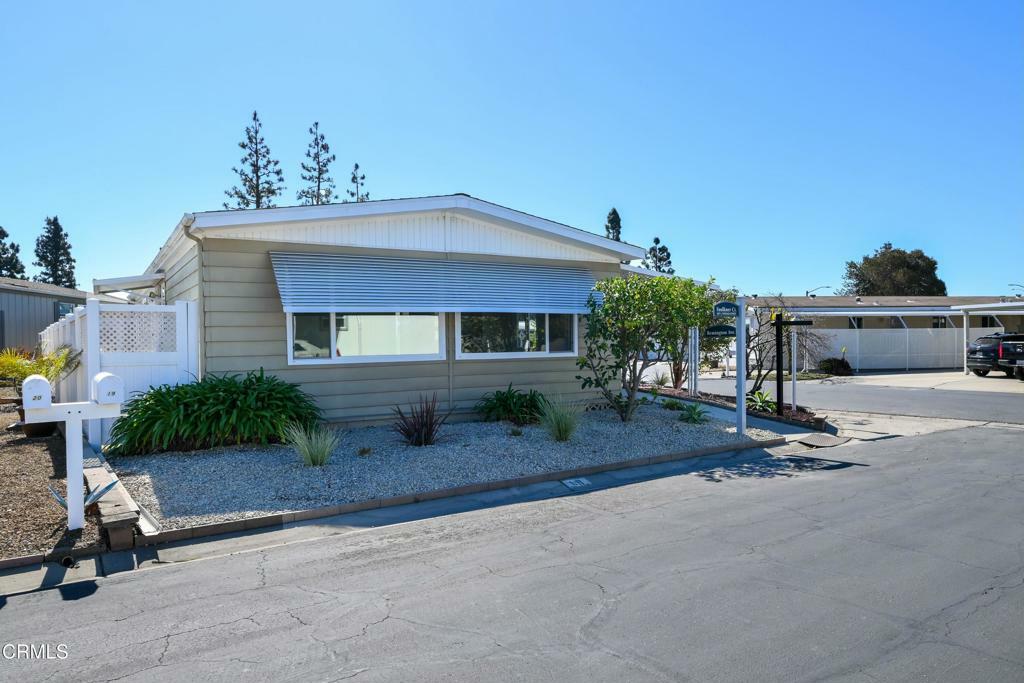 Property Photo:  19 Faulkner Court 19  CA 93003 