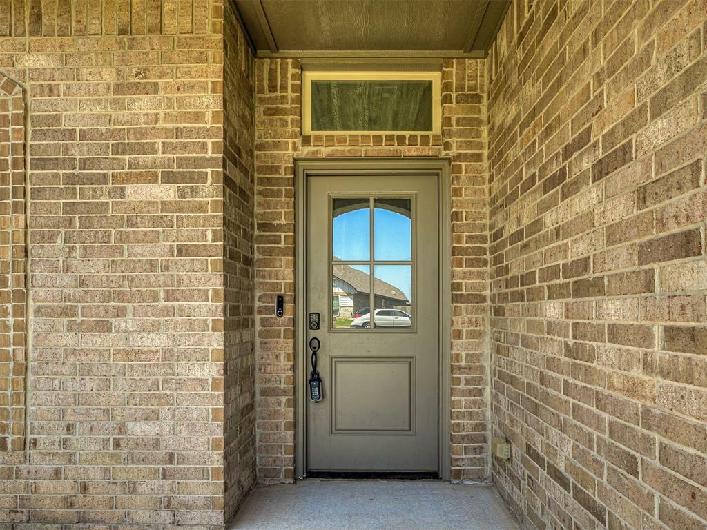Property Photo: 19725 Brookville Drive OK 73012