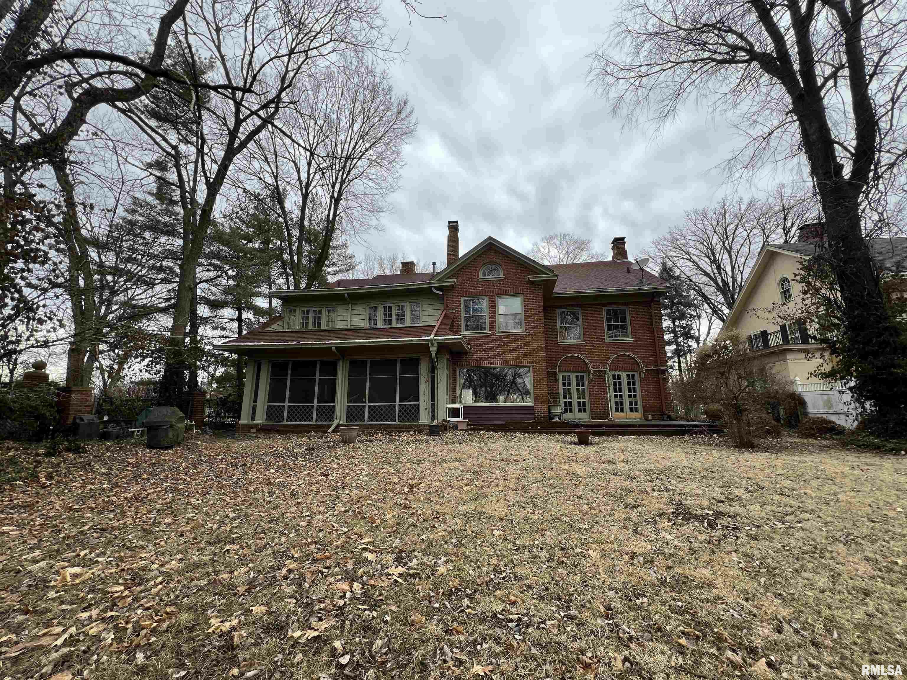 Property Photo:  1614 W Moss Avenue  IL 61606 