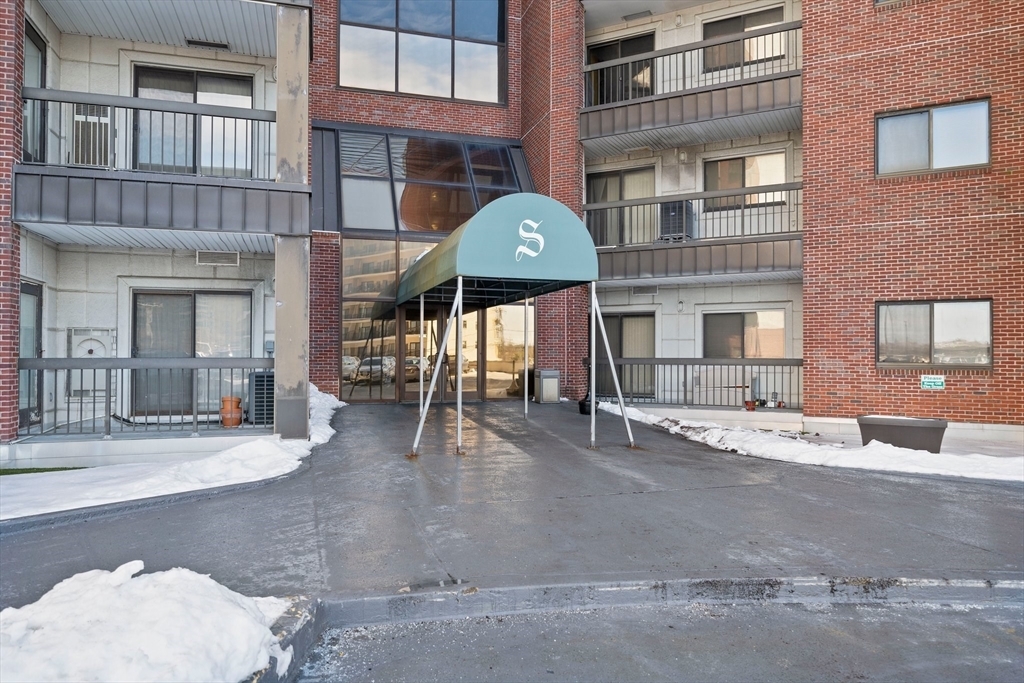 Property Photo:  90 Quincy Shore Drive 107  MA 02171 