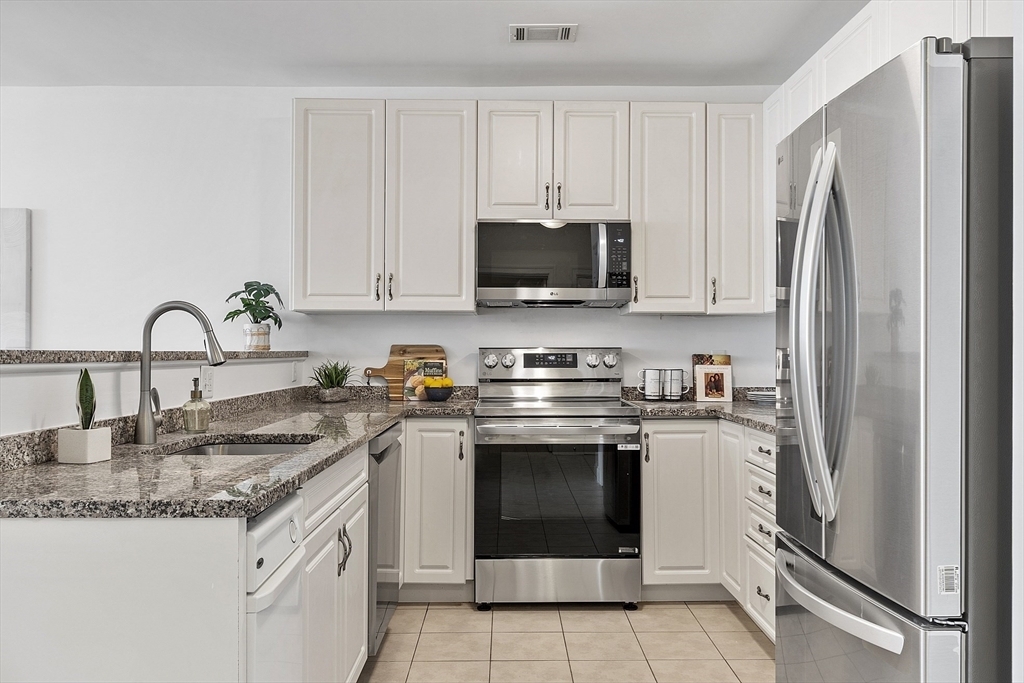 Property Photo: 3 Harvest Drive 106 MA 01845