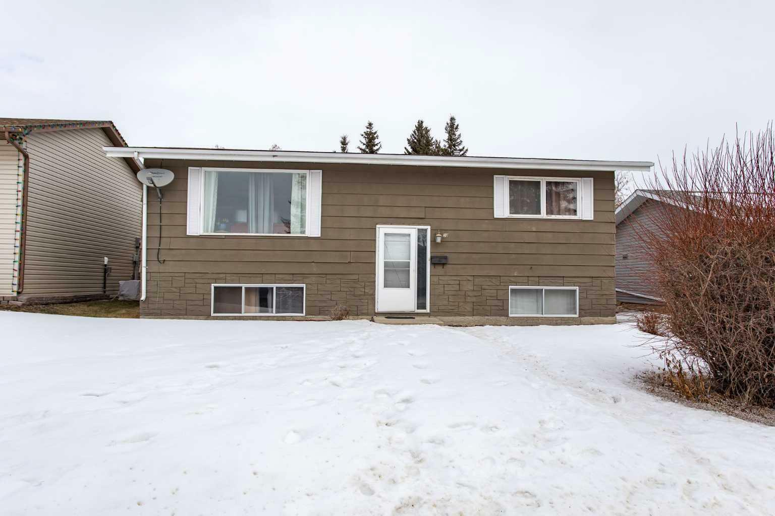 Property Photo:  30 Northstar Drive  AB T4L 1S1 