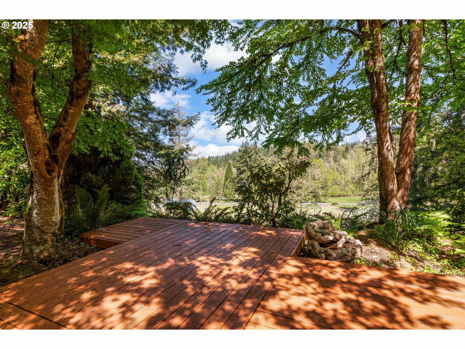 Property Photo: 29536 Simmons Rd OR 97405