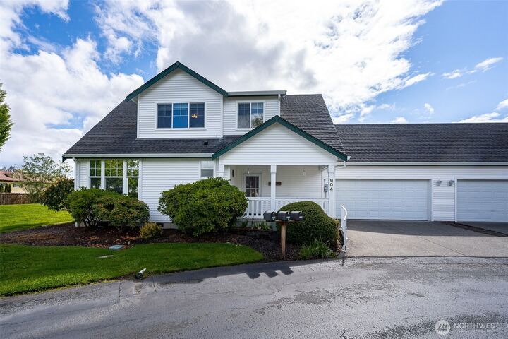 Property Photo: 904 Landing Way WA 98531