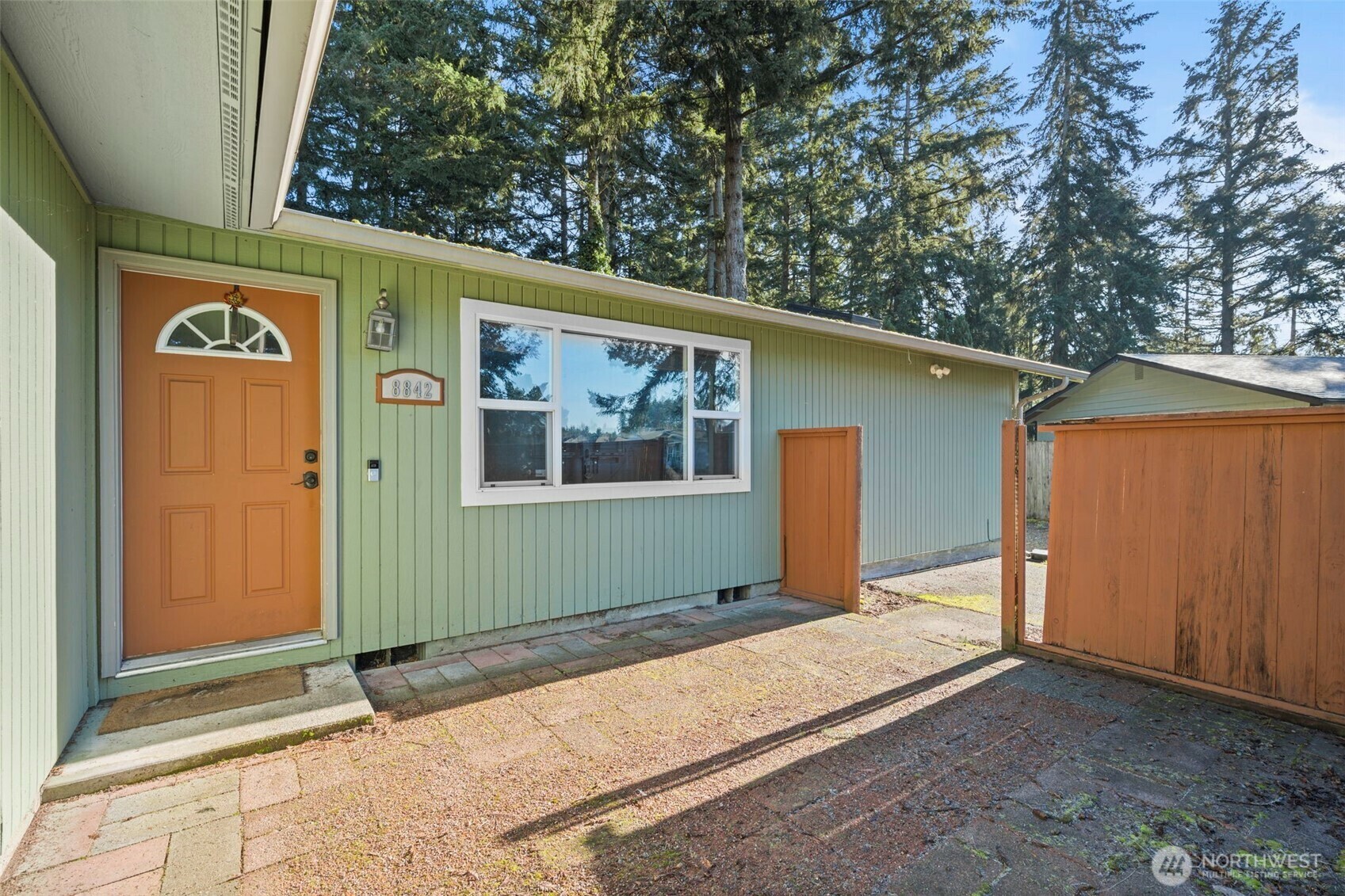 Property Photo: 8842 Daffodil Lane SE WA 98513