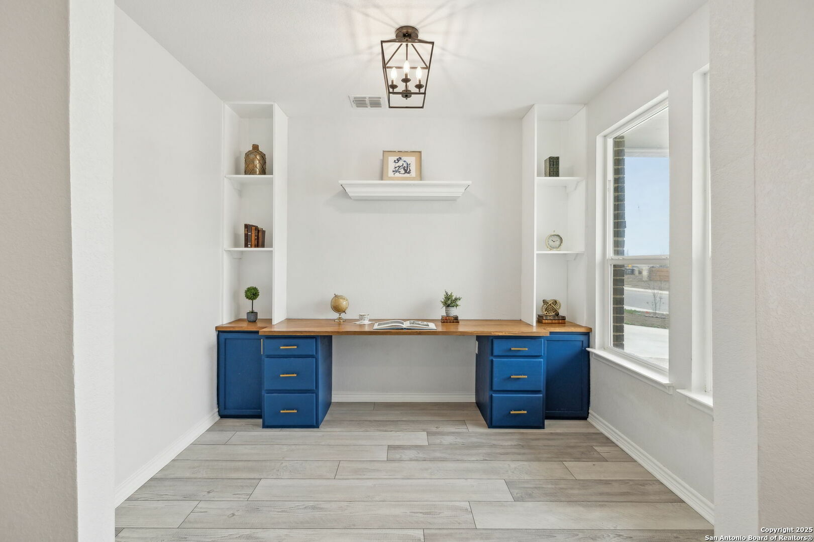 Property Photo: 8330 Belgard Cv TX 78253