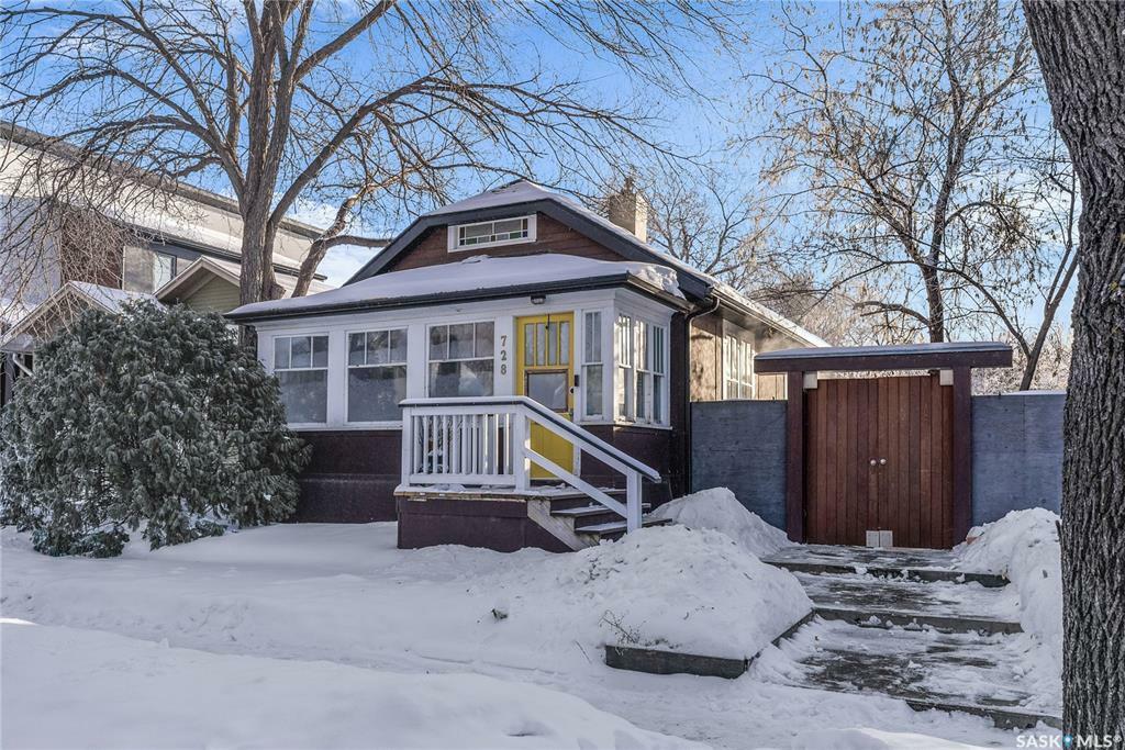 Property Photo:  728 Main Street  SK S7H 0K1 