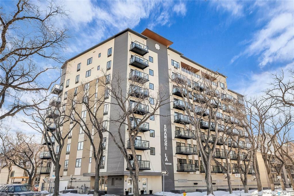 Property Photo: 550 4th Avenue N 202 SK S7K 2M7