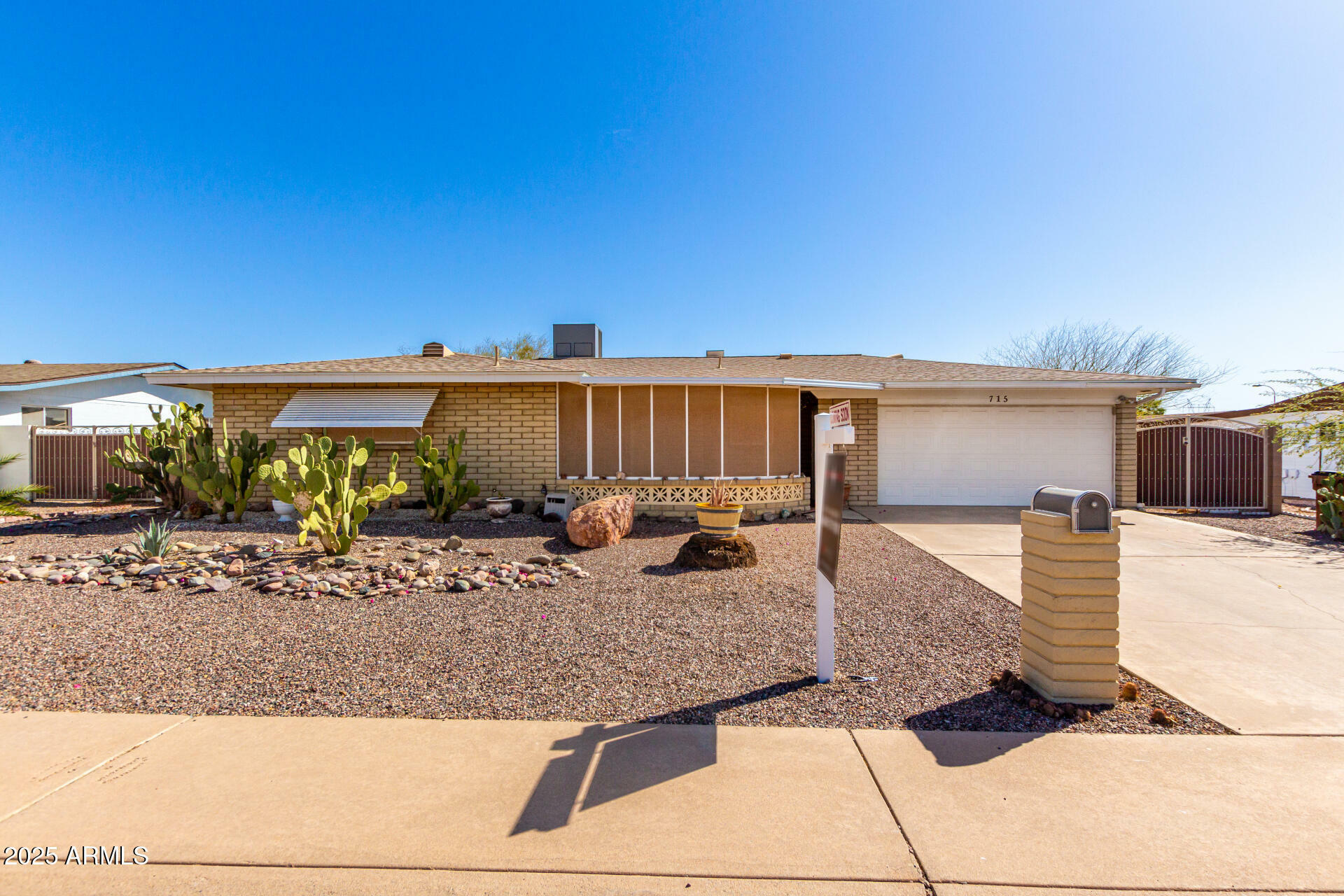 Property Photo:  715 N 65th Place  AZ 85205 