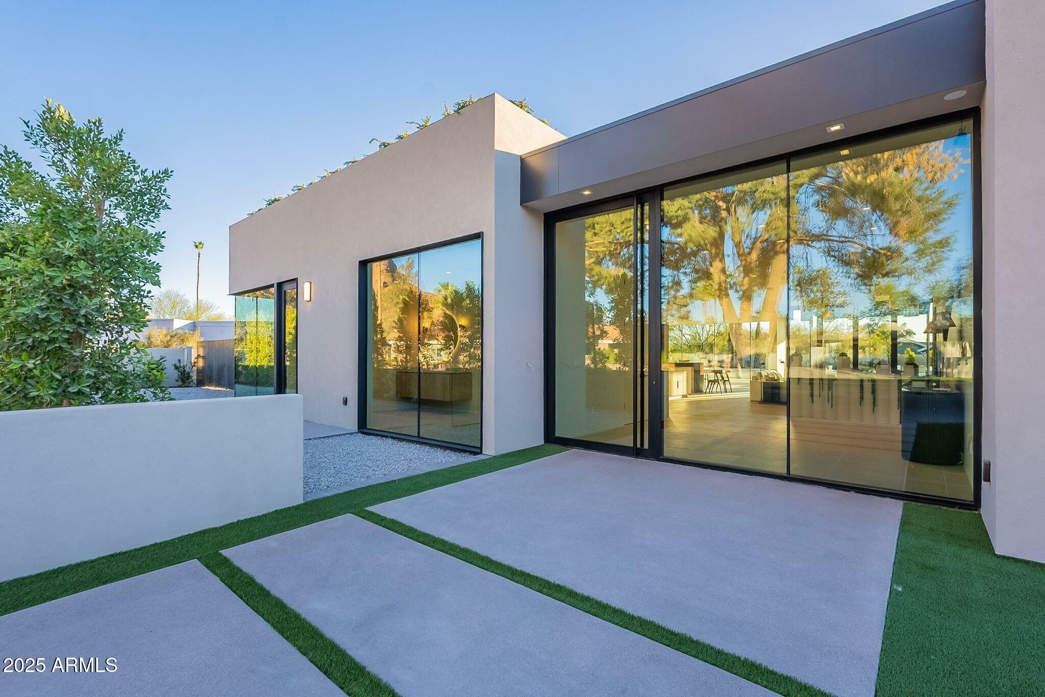 Property Photo: 5910 N 45th Street AZ 85018